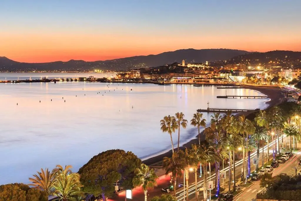 2 Room Terraced Apartment Cannes Centre